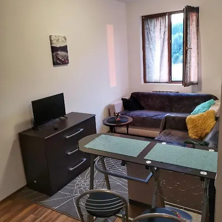 Double Near Lift - Апартаменты *